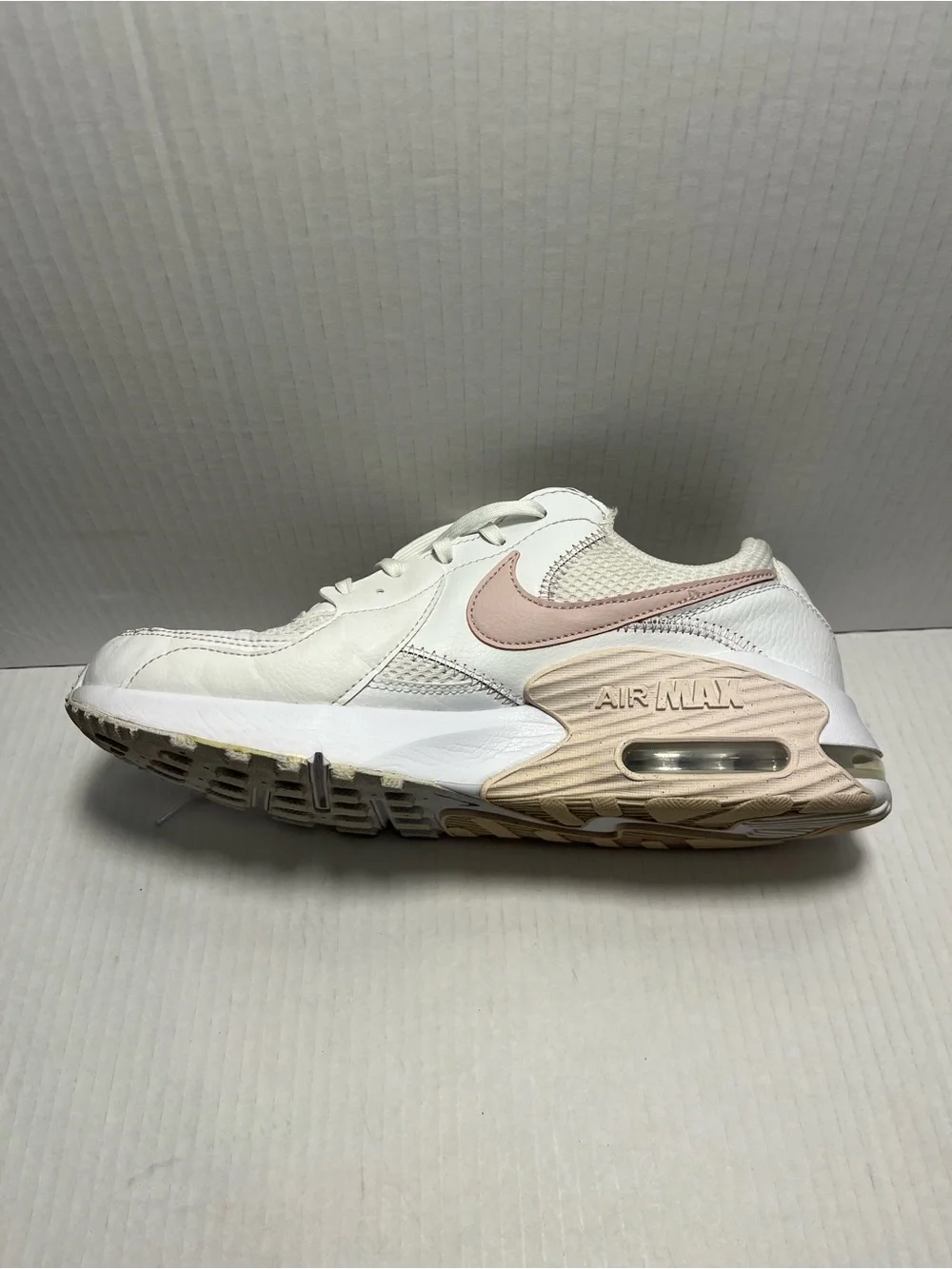 Nike Air Max Excee Womens White and Pink Shoe Size 11